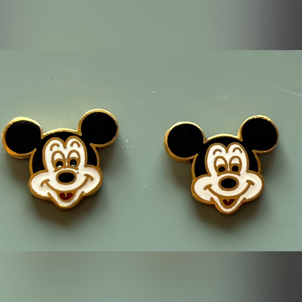 NWT Vintage Disney Mickey Mouse Earrings